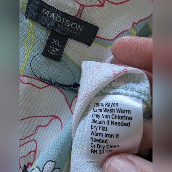 Madison Multicolor Patterned Garment - Picture 7 of 7